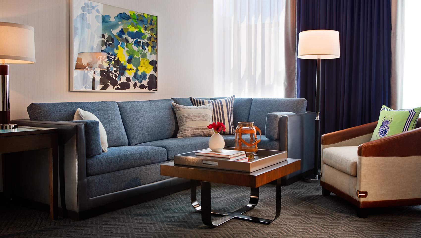 Studio suite lounge