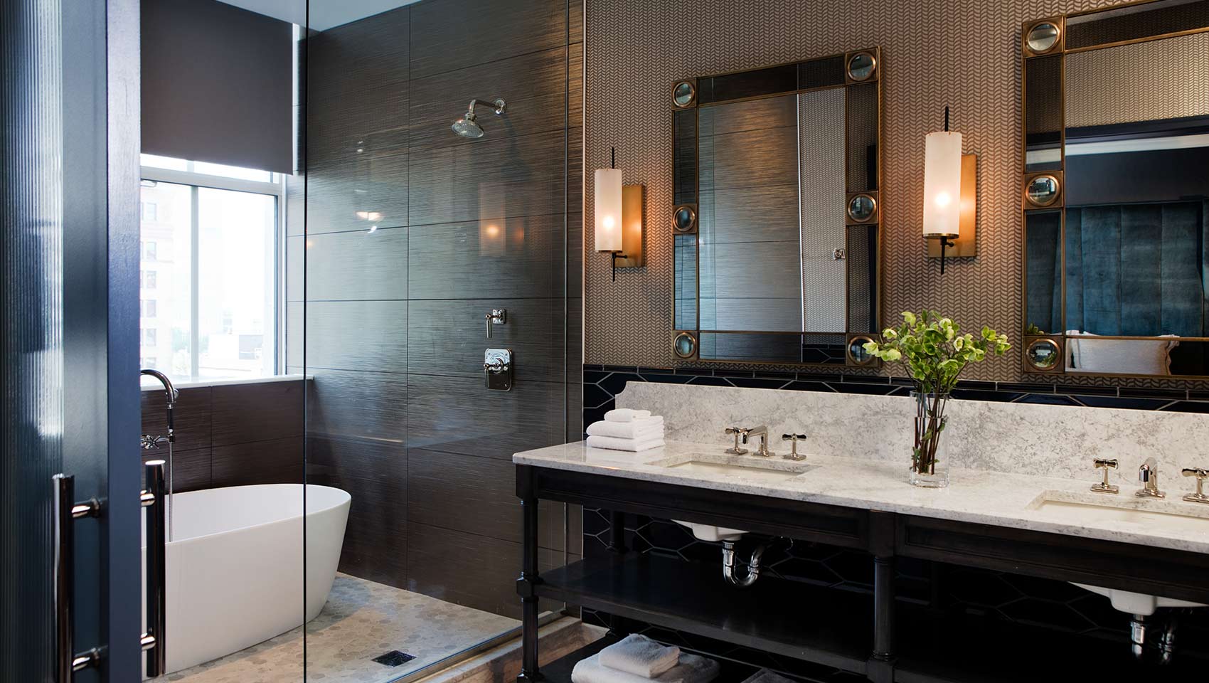 Presidential suite bathroom